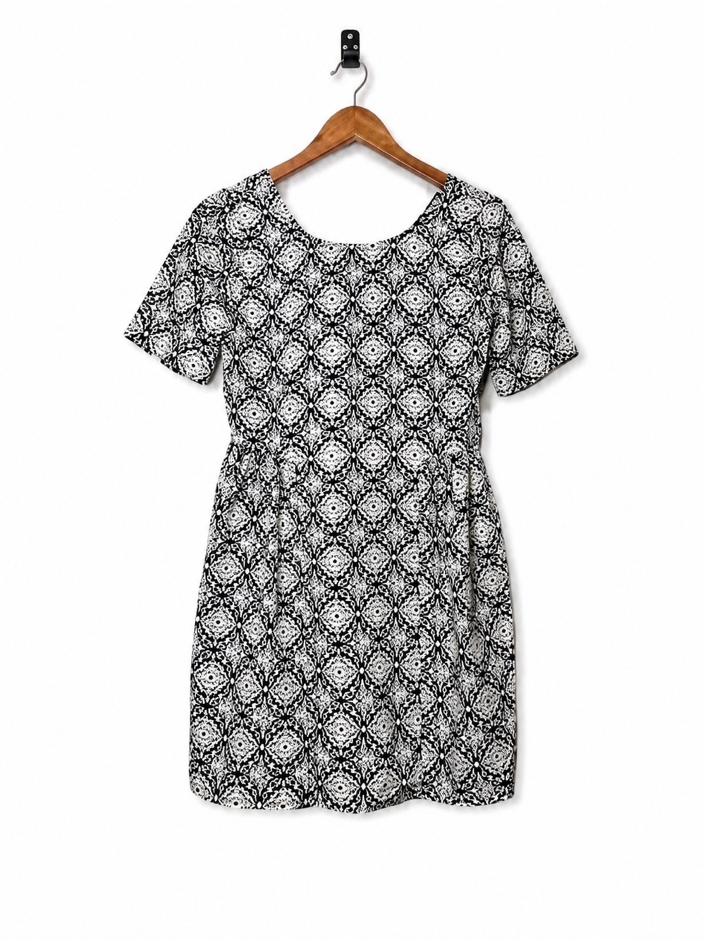 Monteau Women’s Small Black White Damask Print Fit & Flare Dress